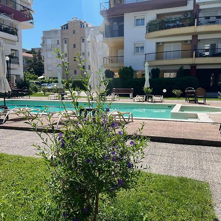 Damian'S Cozy Pool Apartment Peraía 외부 사진
