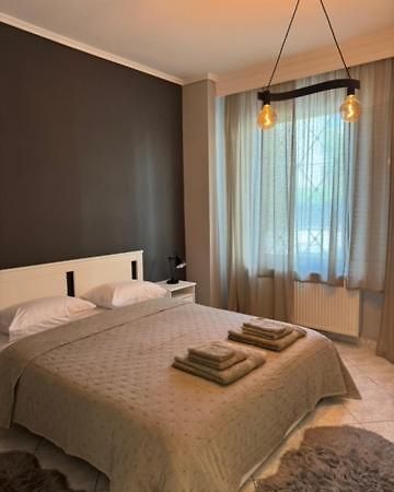 Damian'S Cozy Pool Apartment Peraía 외부 사진