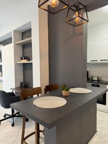 Damian'S Cozy Pool Apartment Peraía 외부 사진