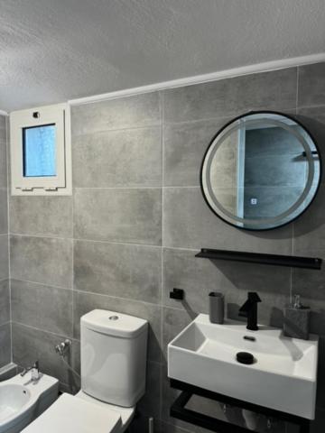 Damian'S Cozy Pool Apartment Peraía 외부 사진